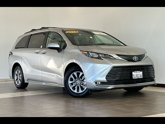 2024 Toyota Sienna XLE