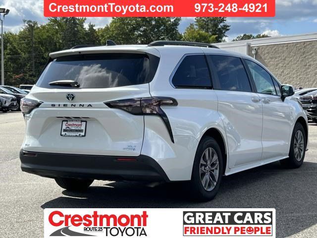 2024 Toyota Sienna XLE