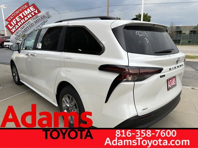 2024 Toyota Sienna XLE