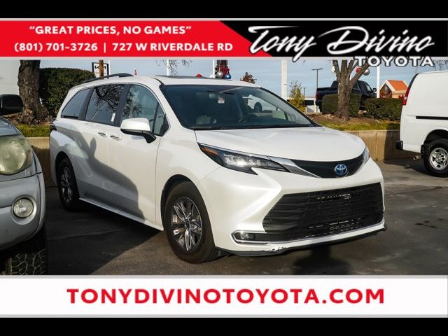 2024 Toyota Sienna XLE