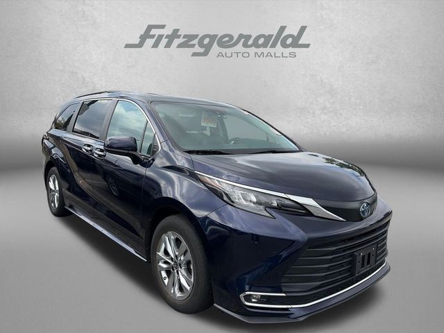2024 Toyota Sienna XLE