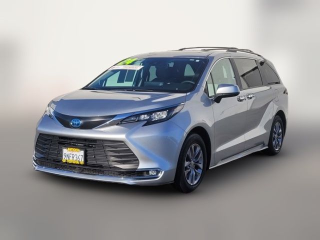 2024 Toyota Sienna XLE