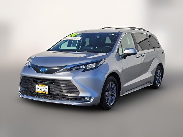 2024 Toyota Sienna XLE