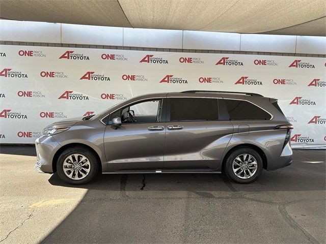 2024 Toyota Sienna XLE