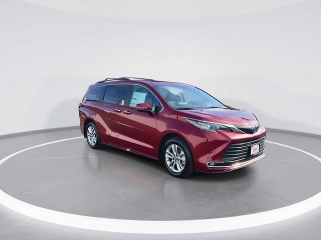 2024 Toyota Sienna XLE