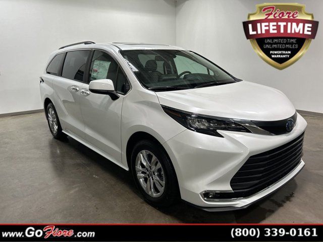 2024 Toyota Sienna XLE