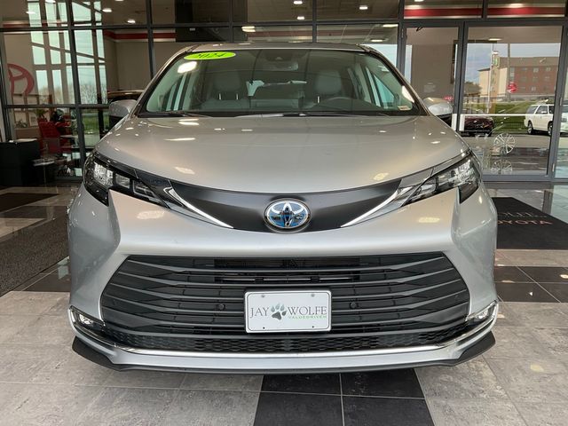 2024 Toyota Sienna XLE