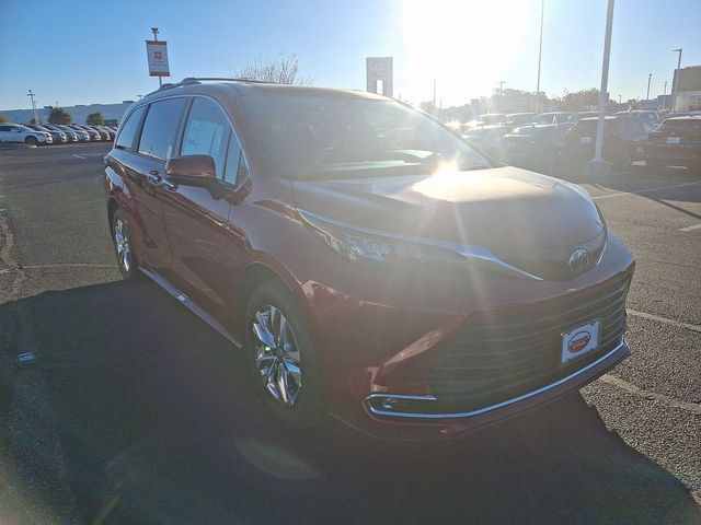 2024 Toyota Sienna XLE