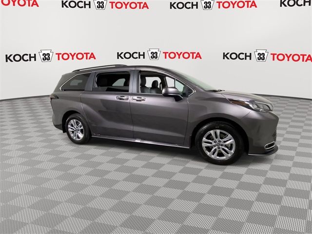 2024 Toyota Sienna XLE