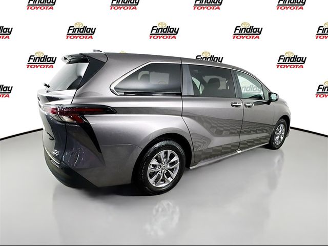 2024 Toyota Sienna XLE