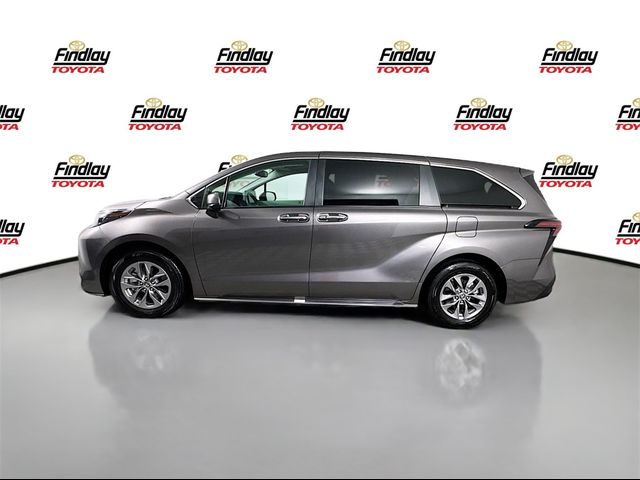 2024 Toyota Sienna XLE