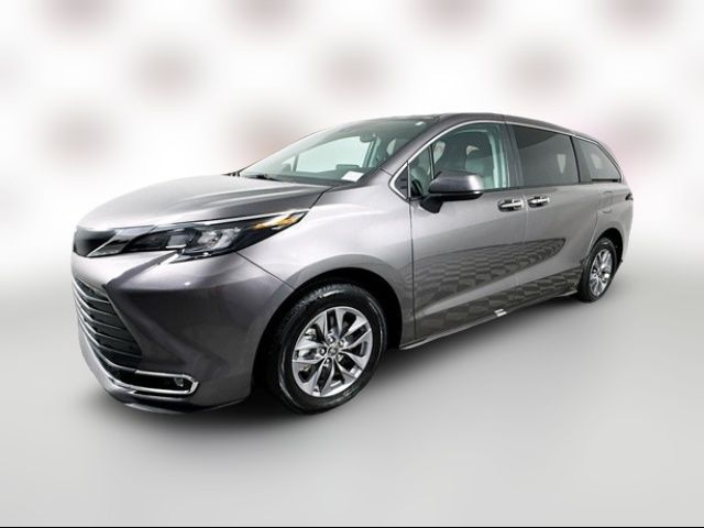 2024 Toyota Sienna XLE