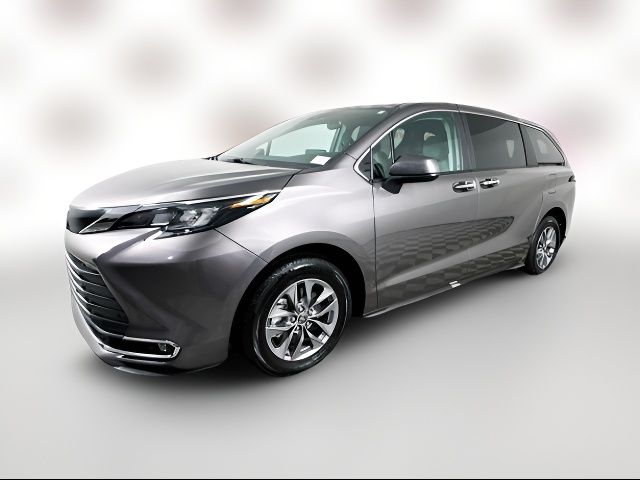 2024 Toyota Sienna XLE