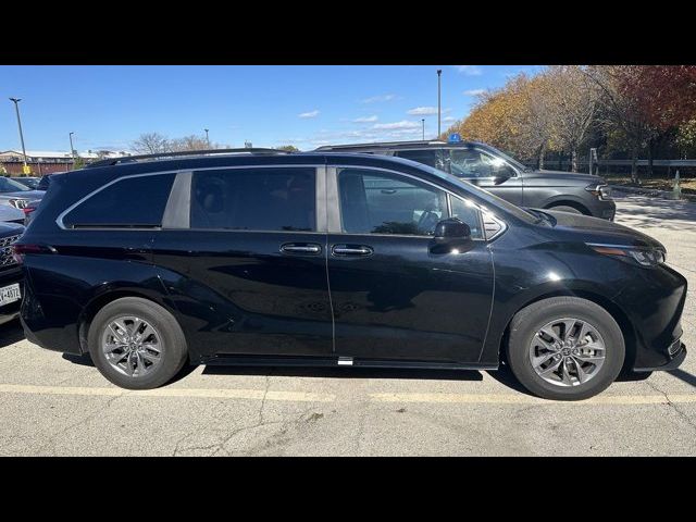 2024 Toyota Sienna XLE