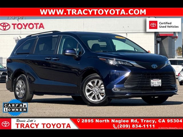 2024 Toyota Sienna XLE