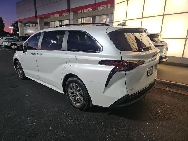 2024 Toyota Sienna XLE