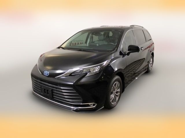 2024 Toyota Sienna XLE