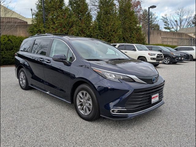 2024 Toyota Sienna XLE