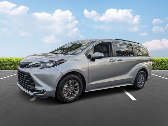 2024 Toyota Sienna XLE