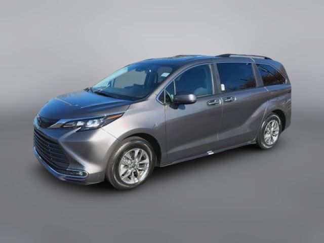 2024 Toyota Sienna XLE