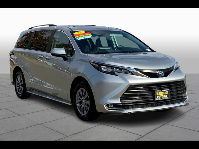 2024 Toyota Sienna XLE