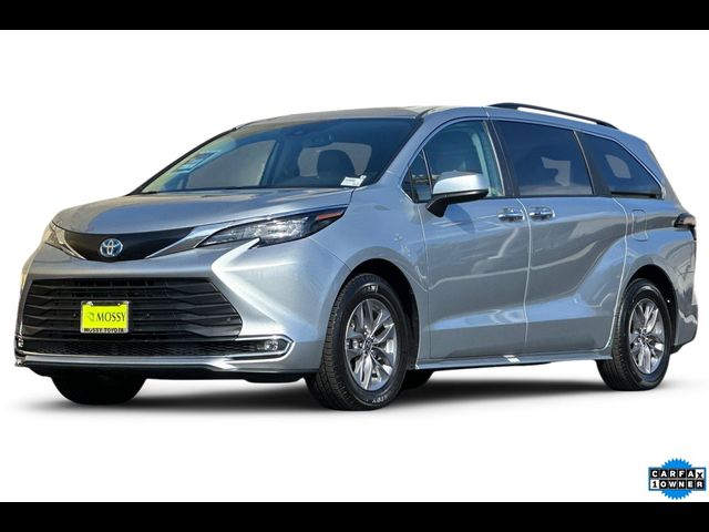 2024 Toyota Sienna XLE