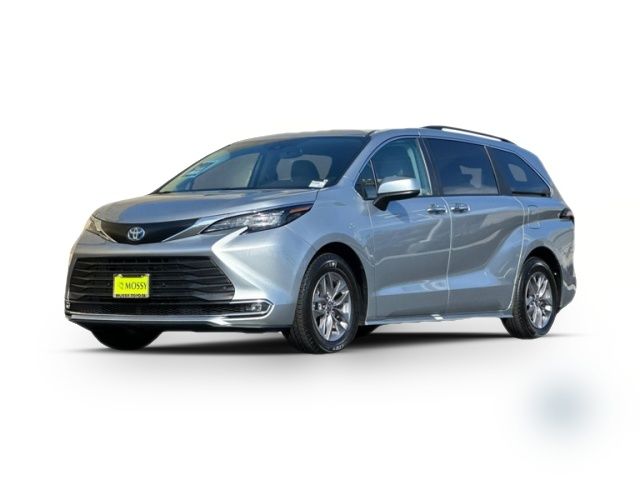 2024 Toyota Sienna XLE