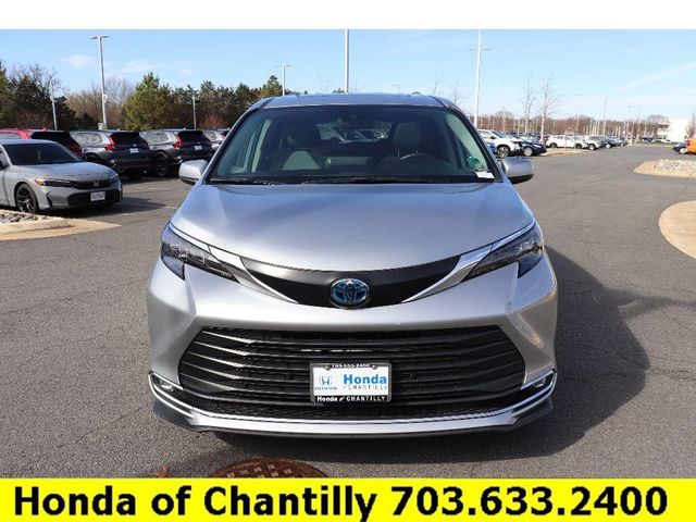 2024 Toyota Sienna XLE