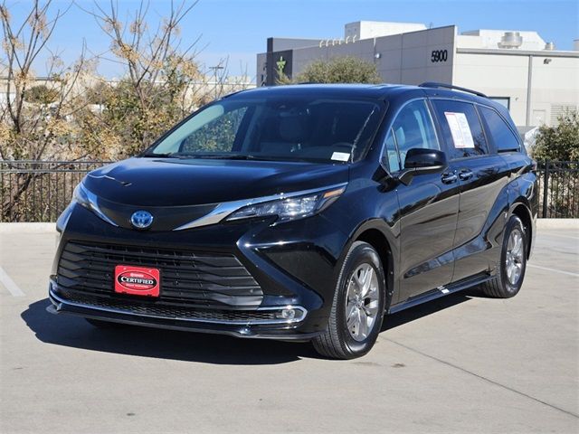 2024 Toyota Sienna XLE