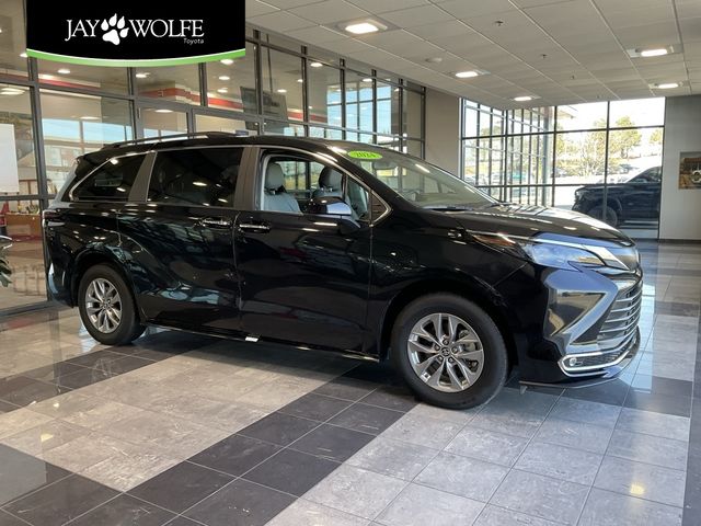 2024 Toyota Sienna XLE