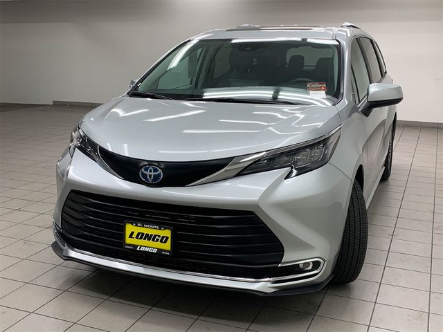 2024 Toyota Sienna XLE