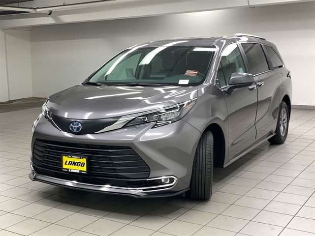 2024 Toyota Sienna XLE