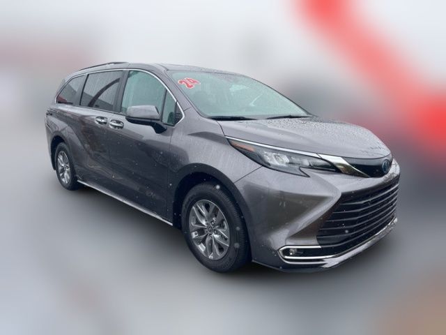 2024 Toyota Sienna XLE