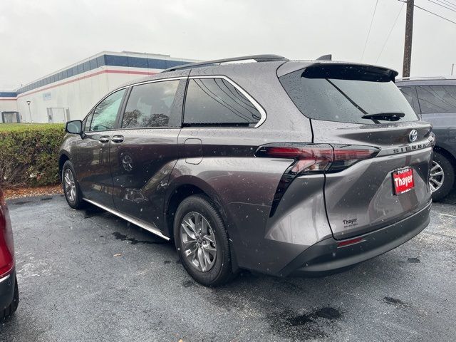 2024 Toyota Sienna XLE