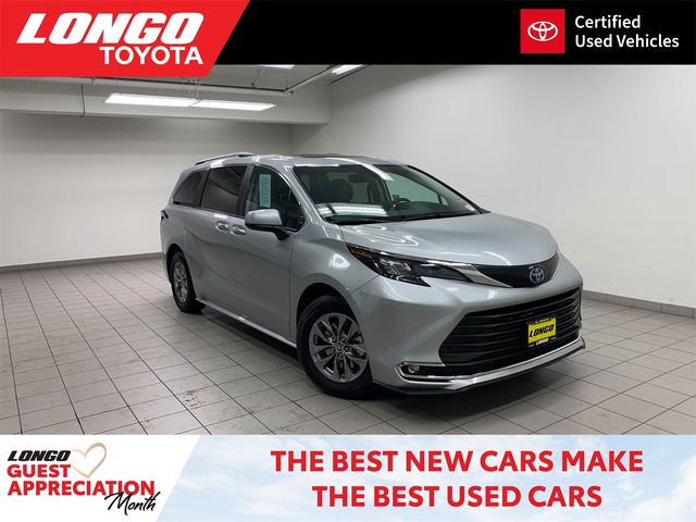 2024 Toyota Sienna XLE