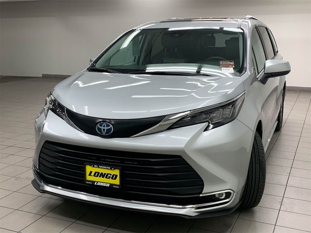 2024 Toyota Sienna XLE