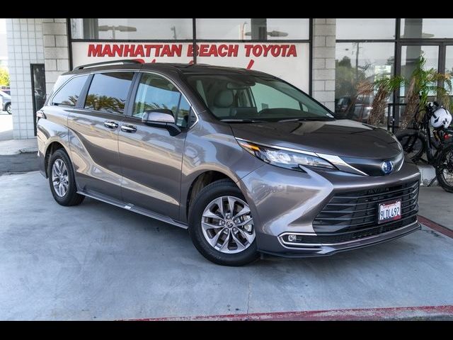 2024 Toyota Sienna XLE