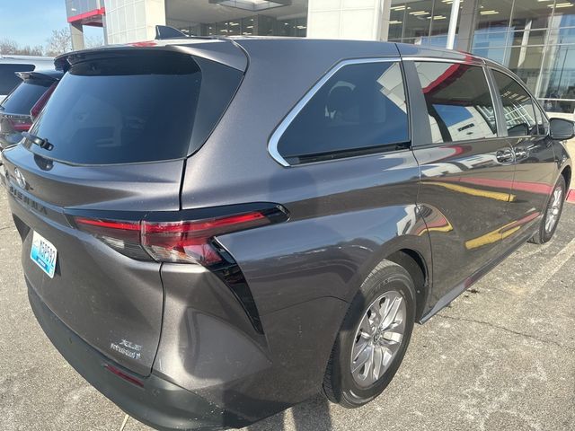 2024 Toyota Sienna XLE