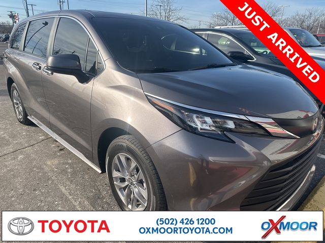 2024 Toyota Sienna XLE