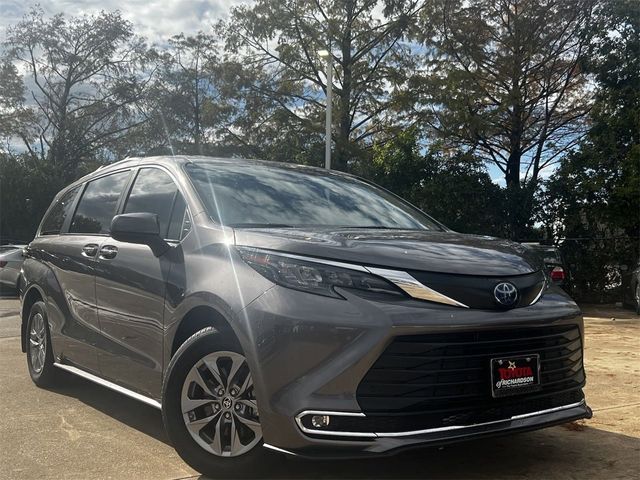 2024 Toyota Sienna XLE Autono-MaaS