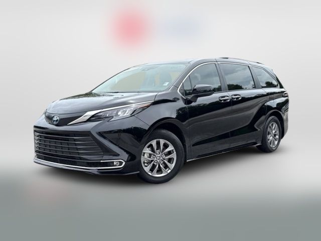 2024 Toyota Sienna XLE