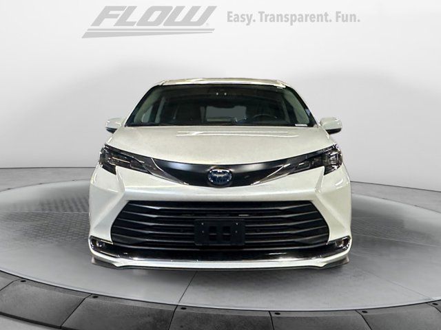 2024 Toyota Sienna XLE