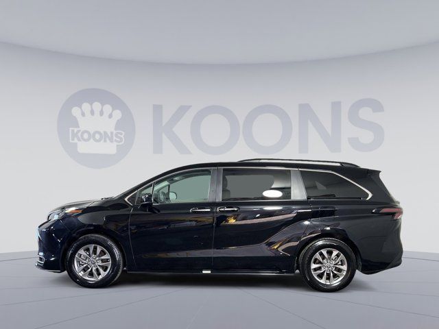 2024 Toyota Sienna XLE