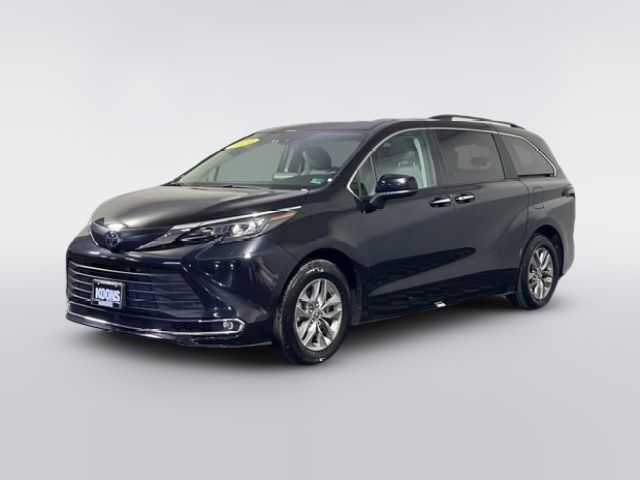 2024 Toyota Sienna XLE