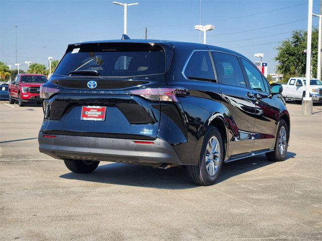 2024 Toyota Sienna XLE