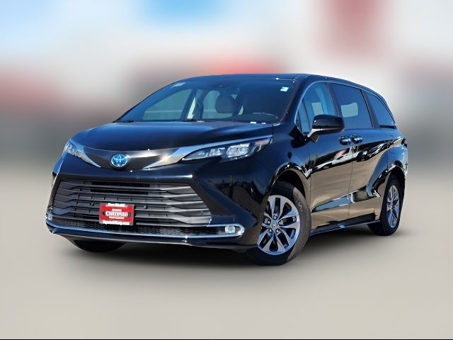 2024 Toyota Sienna XLE