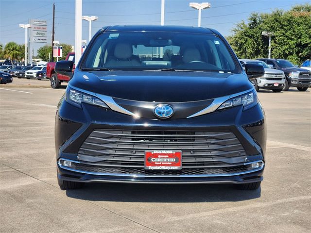 2024 Toyota Sienna XLE