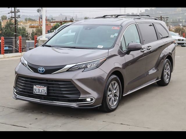 2024 Toyota Sienna XLE