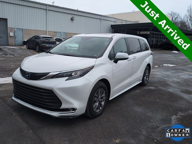 2024 Toyota Sienna XLE