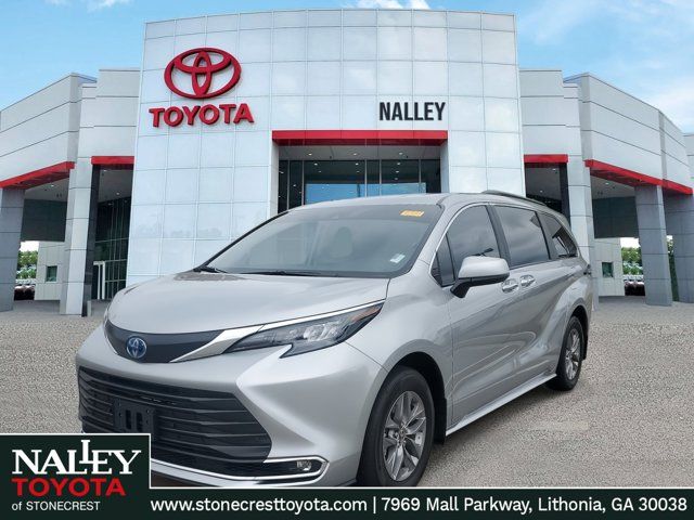 2024 Toyota Sienna XLE